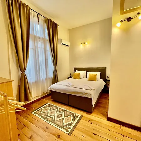 Πανσιόν Skyler Vintage 3*